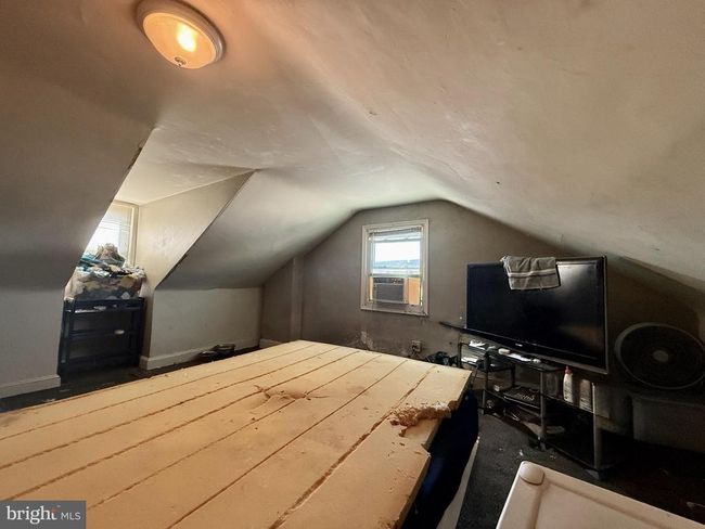 316 Rose St, Townhouse with 3 bedrooms, 1 bathrooms and null parking in CHESTER PA | Image 17