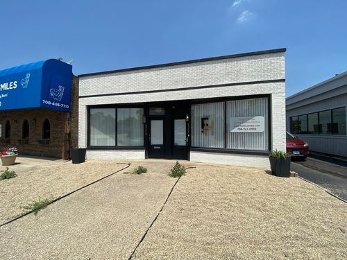 8906-8904-8906 Ogden Ave, Brookfield, IL, 60513-2006 | Card Image