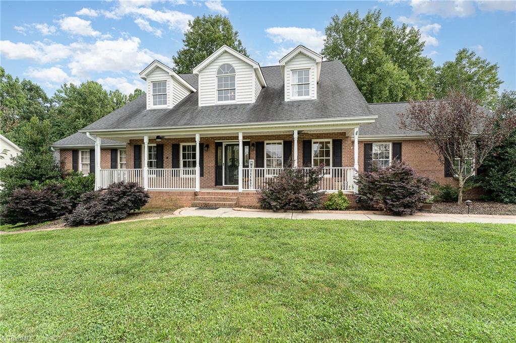 Wind Terrace Ct, Lexington, NC 27295