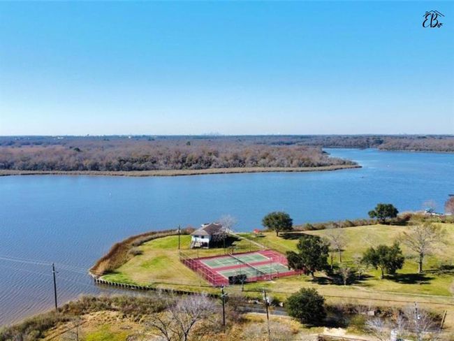 Armand Bayou/CLF park tennis courts/fishing pier, club house. | Image 21