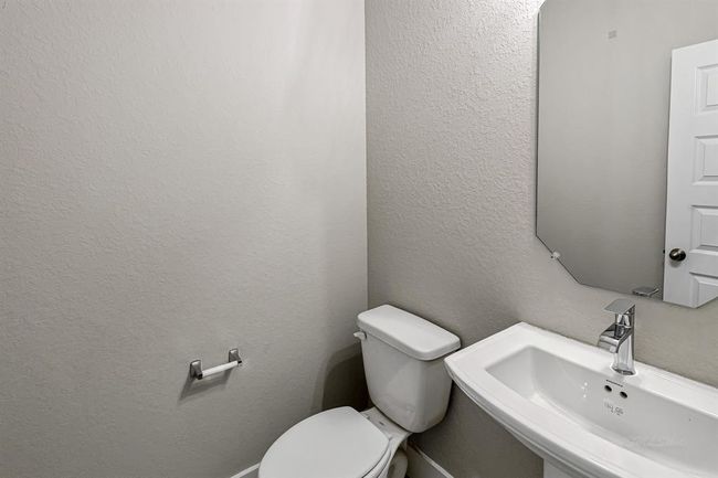 Half bath | Image 9