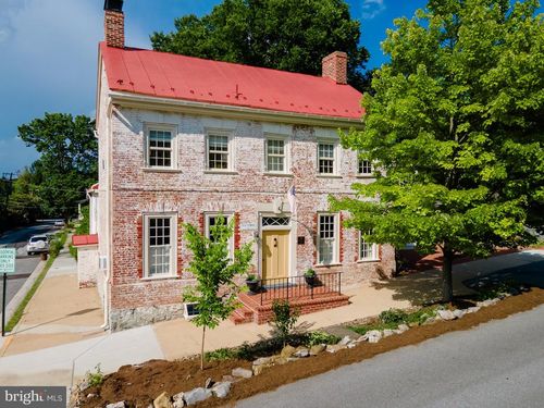 301 E German St, SHEPHERDSTOWN, WV, 25443-3504 | Card Image