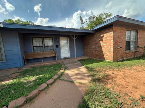 3296 Sandefer St, Abilene, TX, 79603-2123 | Card Image