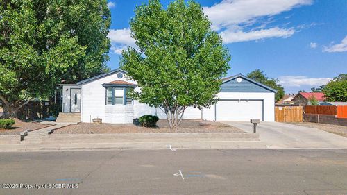 501 E Apache St, Farmington, NM, 87401-6923 | Card Image