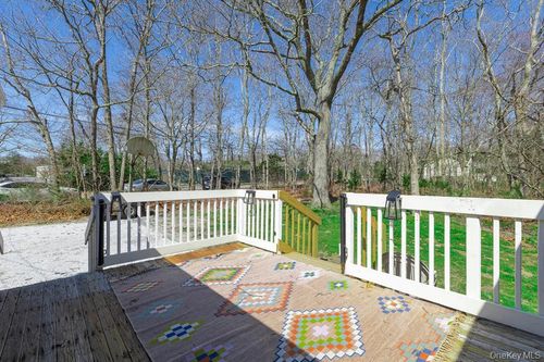 572 Montauk Hwy, Southampton, NY, 11968 | Card Image