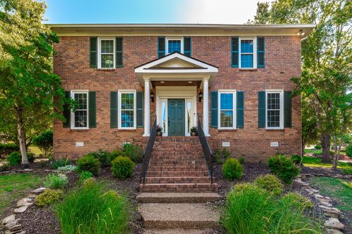517 Natalie Dr, Goodlettsville, TN, 37072-3104 | Card Image