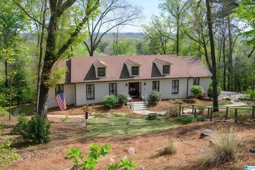 305 Vesclub Dr, Vestavia, AL, 35216-1325 | Card Image