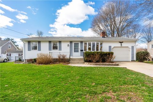 5 Luther Ave, East Providence, RI, 02914-1322 | Card Image