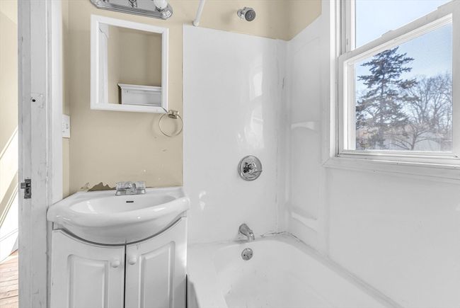 274 Commonwealth Ave, House other with 3 bedrooms, 2 bathrooms and 4 parking in Springfield MA | Image 19