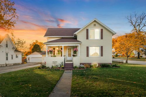 237 N Wilson Ave, Jefferson, WI, 53549-1536 | Card Image