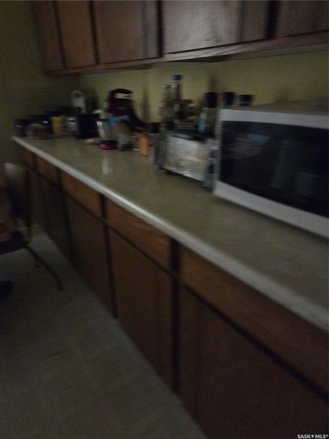 819 N Railway St E, House other with 2 bedrooms, 1 bathrooms and 6 parking in Swift Current SK | Image 6