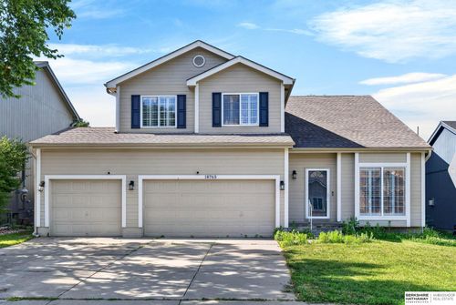 18765 N St, Omaha, NE, 68135-3512 | Card Image