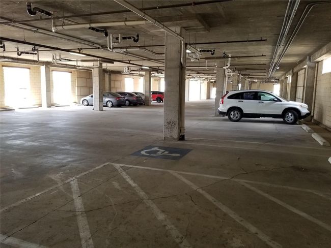 Parking lot | Image 9