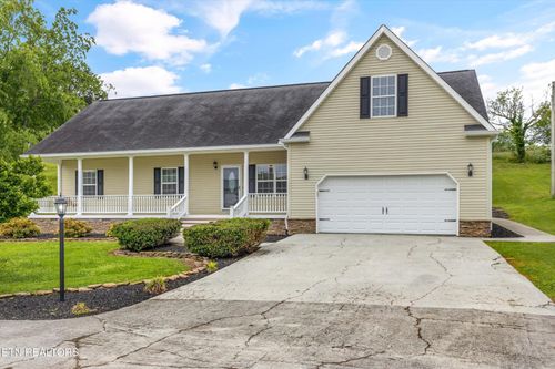 122 Springfield Ln, Jacksboro, TN, 37757-2234 | Card Image