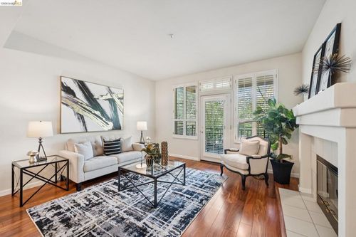 4a-5951 Autumnwood Dr, Walnut Creek, CA, 94595 | Card Image