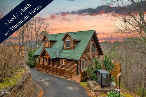 4160 Chamberlain Ln, Sevierville, TN, 37862-8158 | Card Image