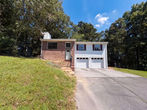 8911 Quail Run Drive, Chattanooga, TN, 37421 | Card Image