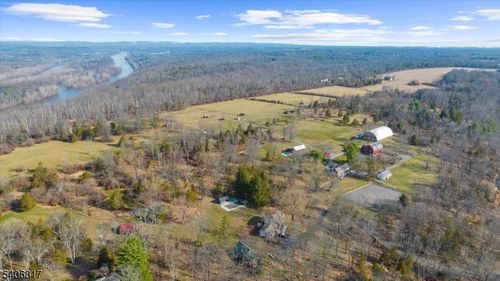 152 Warsaw Rd, FRENCHTOWN, NJ, 08825-4031 | Card Image
