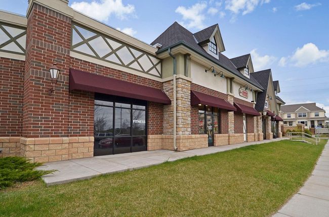 Close proximity to shopping, grocery, restaurants and more! | Image 46