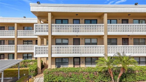 apt-106-4920 Locust St Ne, ST PETERSBURG, FL, 33703-4042 | Card Image