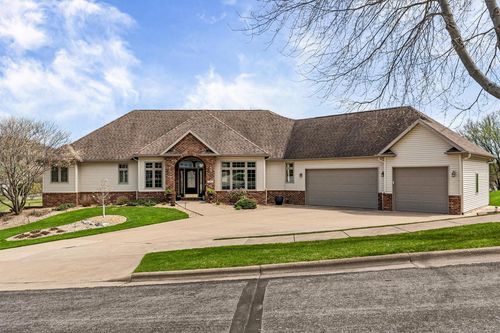 1892 Wood Run Place, Onalaska, WI, 54650 | Card Image