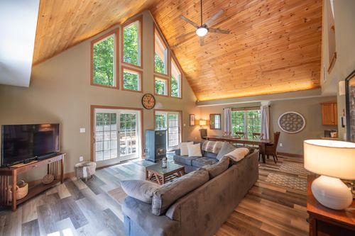 9 Greer Ct, Wilmington, VT, 05363 | Card Image