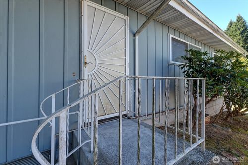 1730 N Narrows Dr, Tacoma, WA, 98406-1510 | Card Image