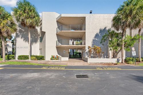 305-3100 Riverside Dr, Coral Springs, FL, 33065-5512 | Card Image