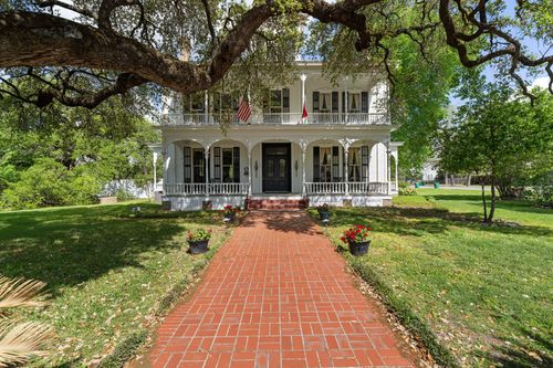 351 E Colorado St, La Grange, TX, 78945-2245 | Card Image