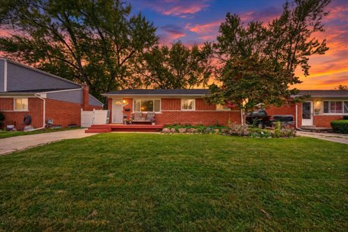 29547 Brown Ct, Garden City, MI, 48135-2309 | Card Image