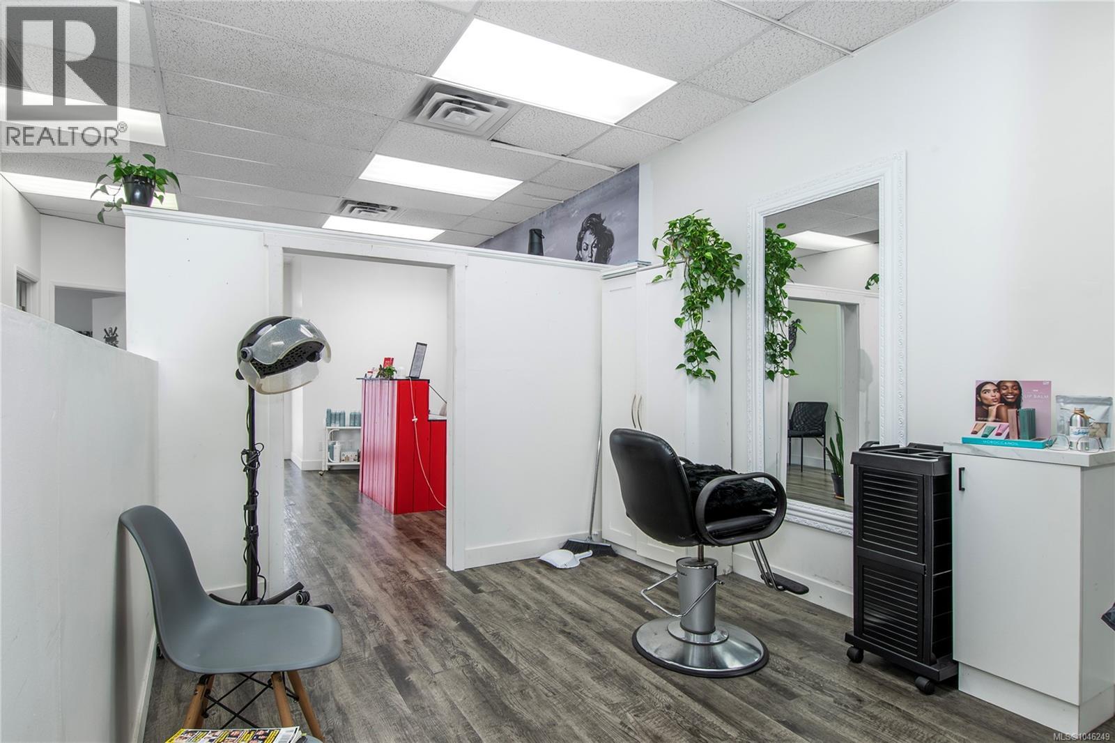 Commercial Lease in Campbell River 5
