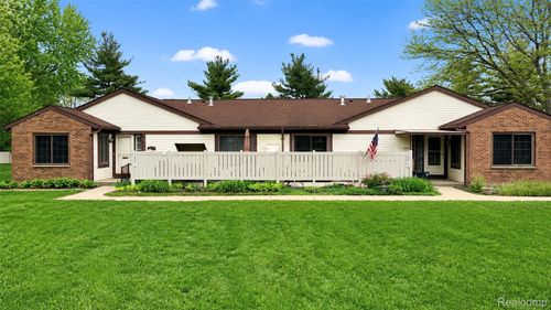 40815 Newport Dr, Plymouth, MI, 48170-4741 | Card Image