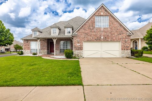 3701 Narcissus Ave, Broken Arrow, OK, 74012-1758 | Card Image