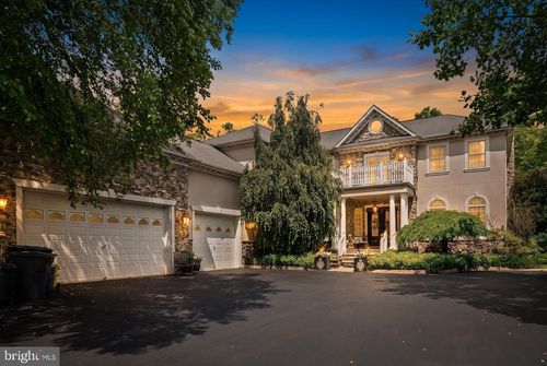 19 Evans Ln, LAWRENCEVILLE, NJ, 08648-1585 | Card Image