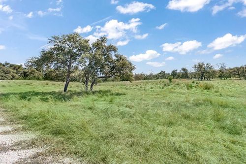 43-366 Inspiration Loop, Fredericksburg, TX, 78624-8413 | Card Image