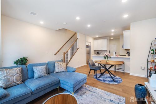 222 Jessie Pl, New Brunswick, NJ, 08901-5011 | Card Image