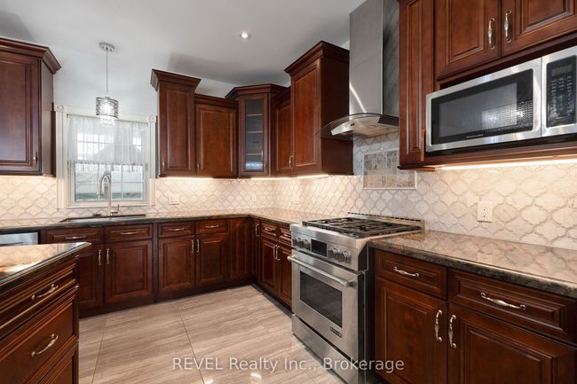 3676 Rebstock Rd, House other with 5 bedrooms, 4 bathrooms and 13 parking in Crystal Beach ON | Image 8