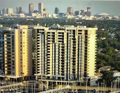 apt-15h-300 Lake Marina Ave, New Orleans, LA, 70124-0700 | Card Image