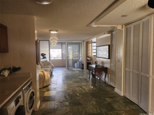 apt-1405-750 Kaheka St, Honolulu, HI, 96814-3734 | Card Image