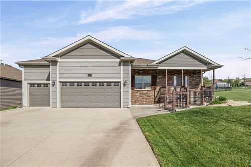 338 Headwaters Dr, Lawrence, KS, 66049-4931 | Card Image