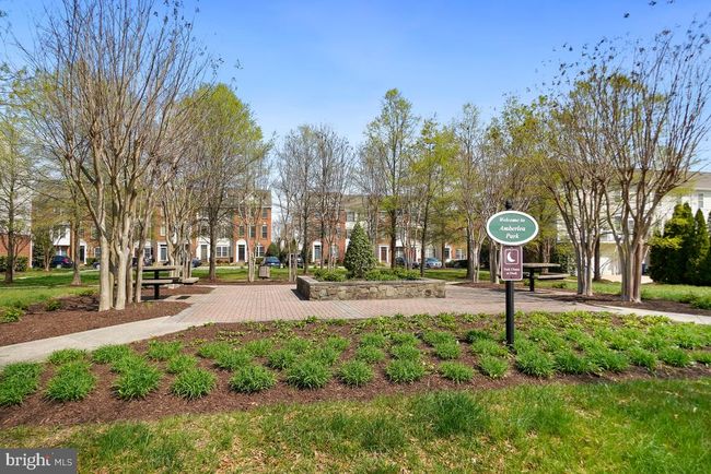 42812 Smallwood Ter, Townhouse with 3 bedrooms, 4 bathrooms and null parking in CHANTILLY VA | Image 42