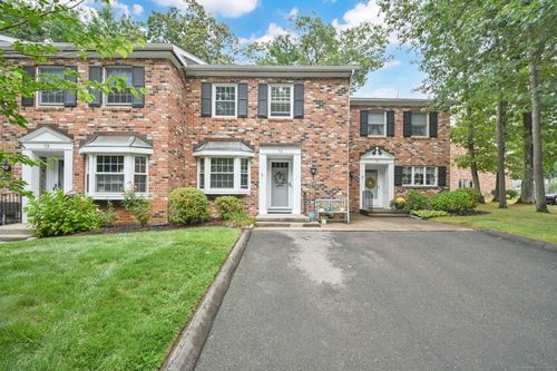 72-72 Tunxis Vlg, Farmington, CT, 06032-1520 | Card Image