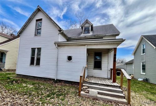 802 E D St, Belleville, IL, 62220-4157 | Card Image