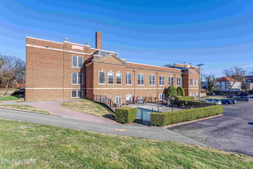 108-523 N Bertrand St, Knoxville, TN, 37917-6800 | Card Image