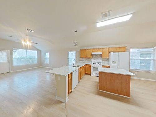 131 Stone Crest Blvd, Buda, TX, 78610-5841 | Card Image