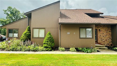 apt-b-1090 Fleetwood Dr, Northfield, OH, 44067-2490 | Card Image