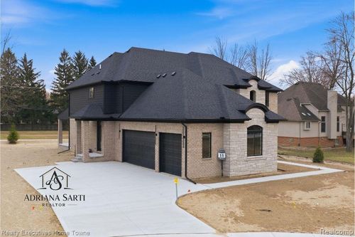 11982 Encore Ct, Utica, MI, 48315-2334 | Card Image