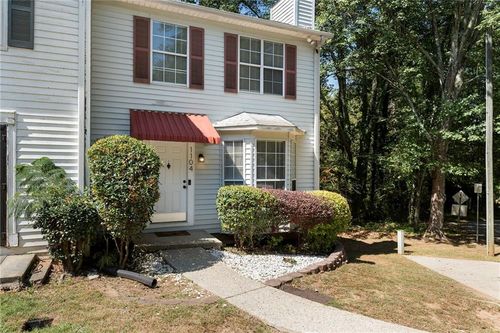 1104 Huntington Trce Se, Smyrna, GA, 30082-2637 | Card Image