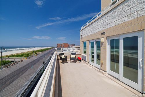 apt-3f-450 W Broadway, Long Beach, NY, 11561-3159 | Card Image