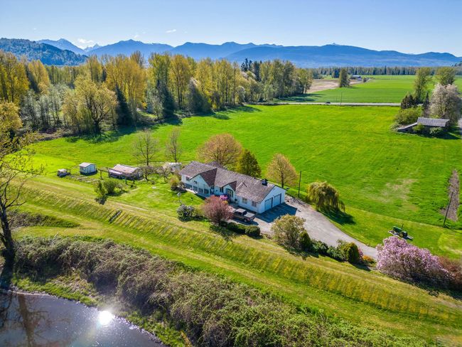 9356 Ross Road, House other with 3 bedrooms, 2 bathrooms and 10 parking in Mission BC | Image 1